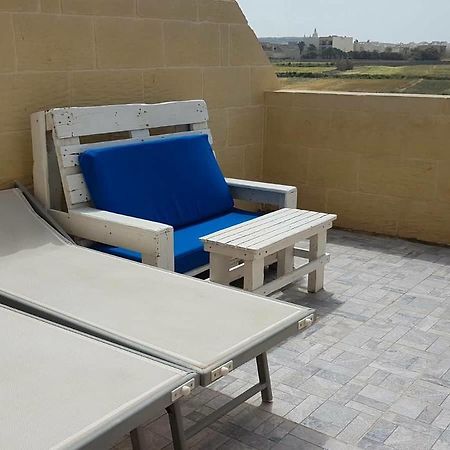 West B&B Għarb Extérieur photo