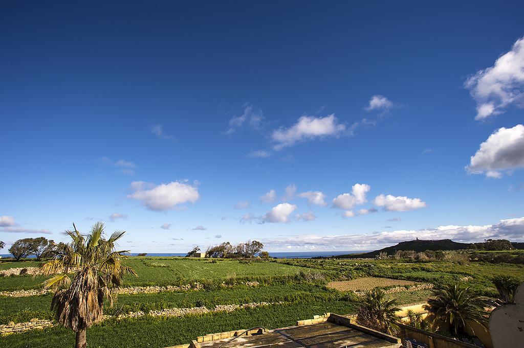 West B&B Għarb Extérieur photo