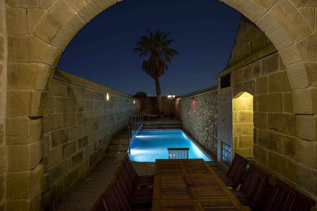 West B&B Għarb Extérieur photo