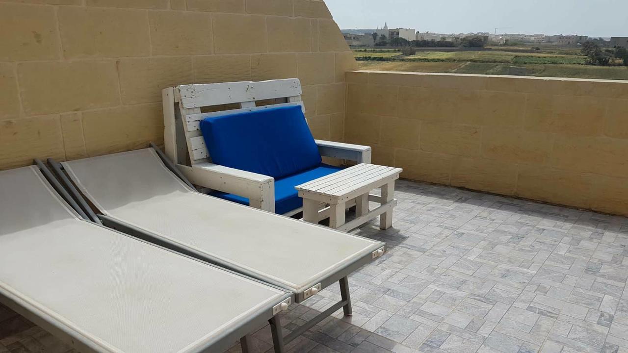 West B&B Għarb Extérieur photo